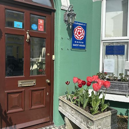 Albert & Victoria Guest House Істборн Екстер'єр фото
