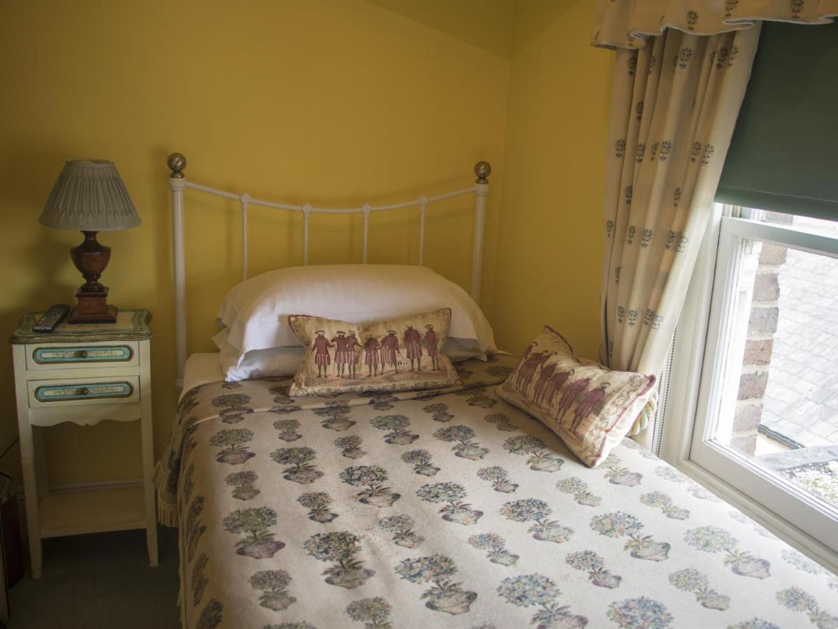 Albert & Victoria Guest House Істборн Екстер'єр фото