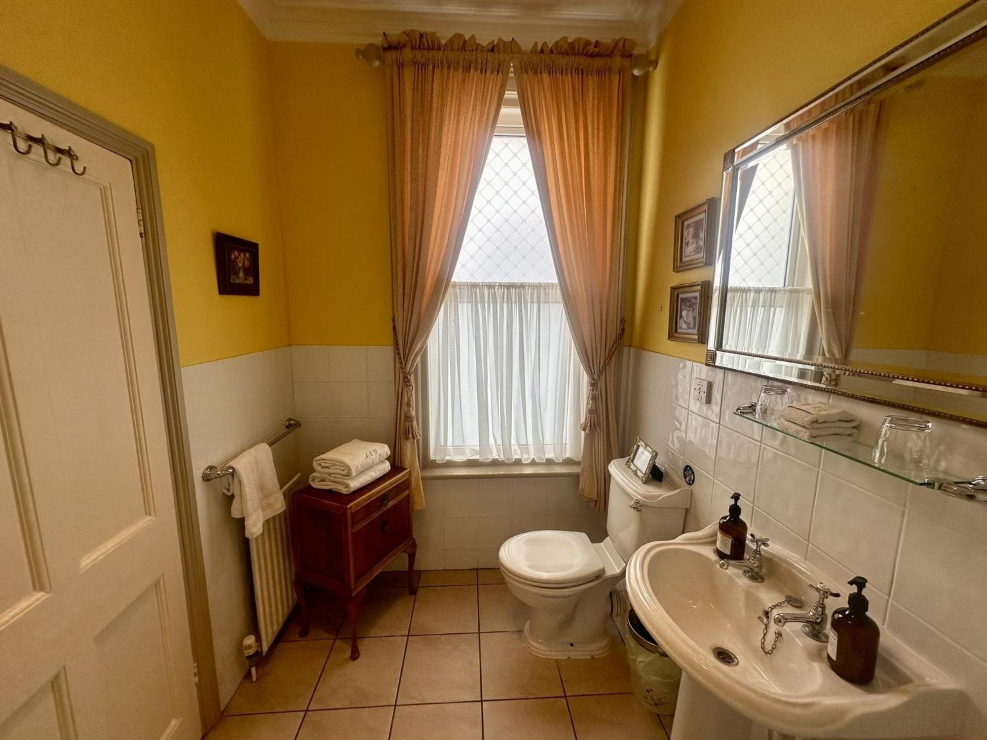 Albert & Victoria Guest House Істборн Номер фото