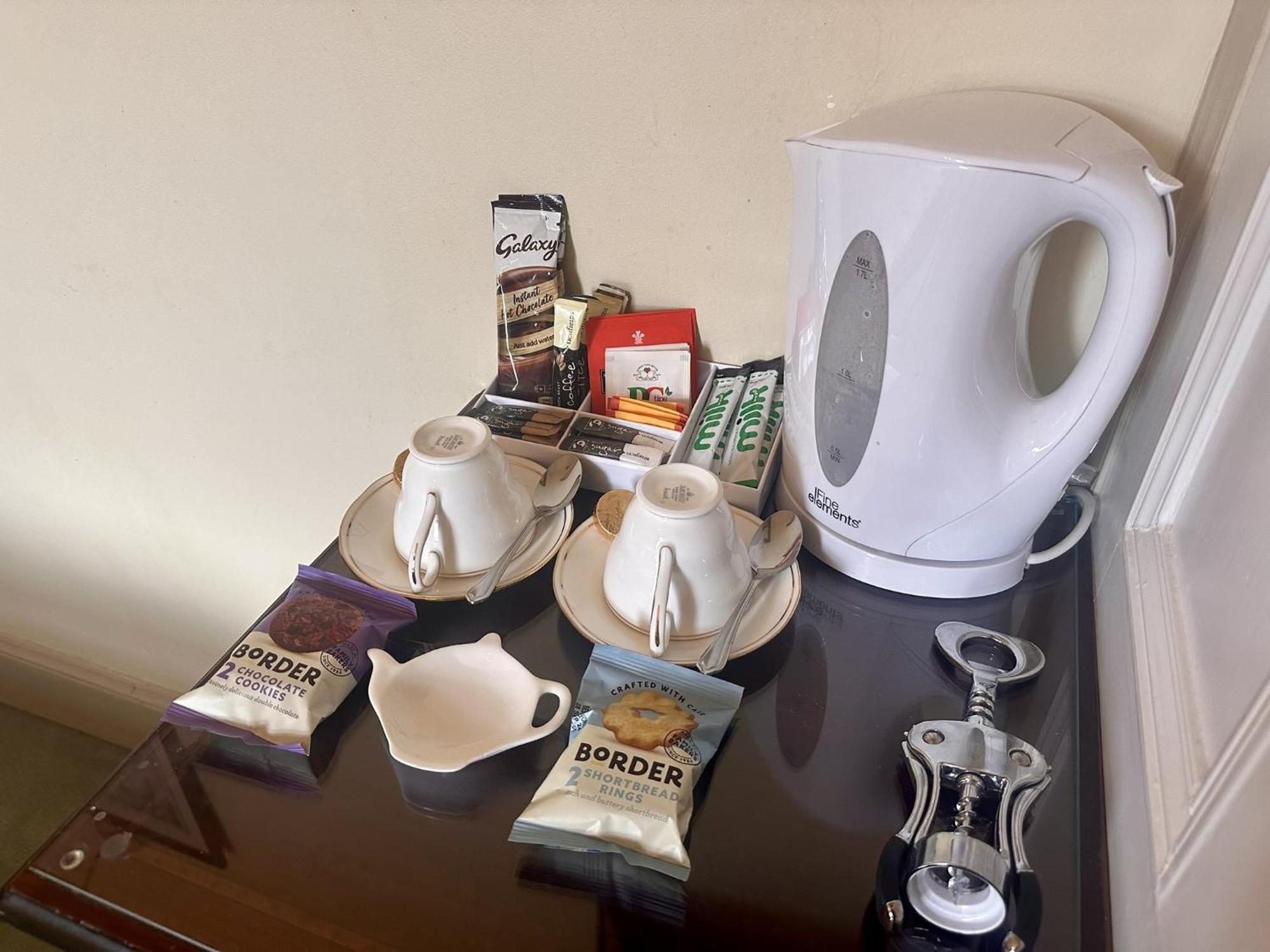 Albert & Victoria Guest House Істборн Номер фото
