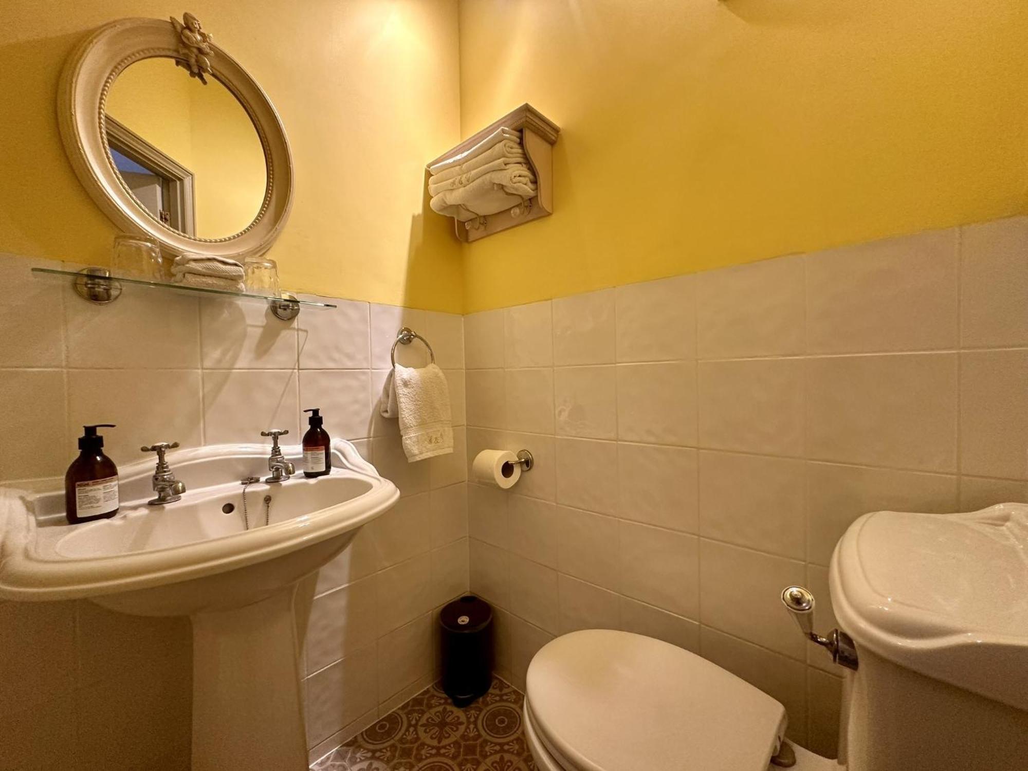 Albert & Victoria Guest House Істборн Номер фото