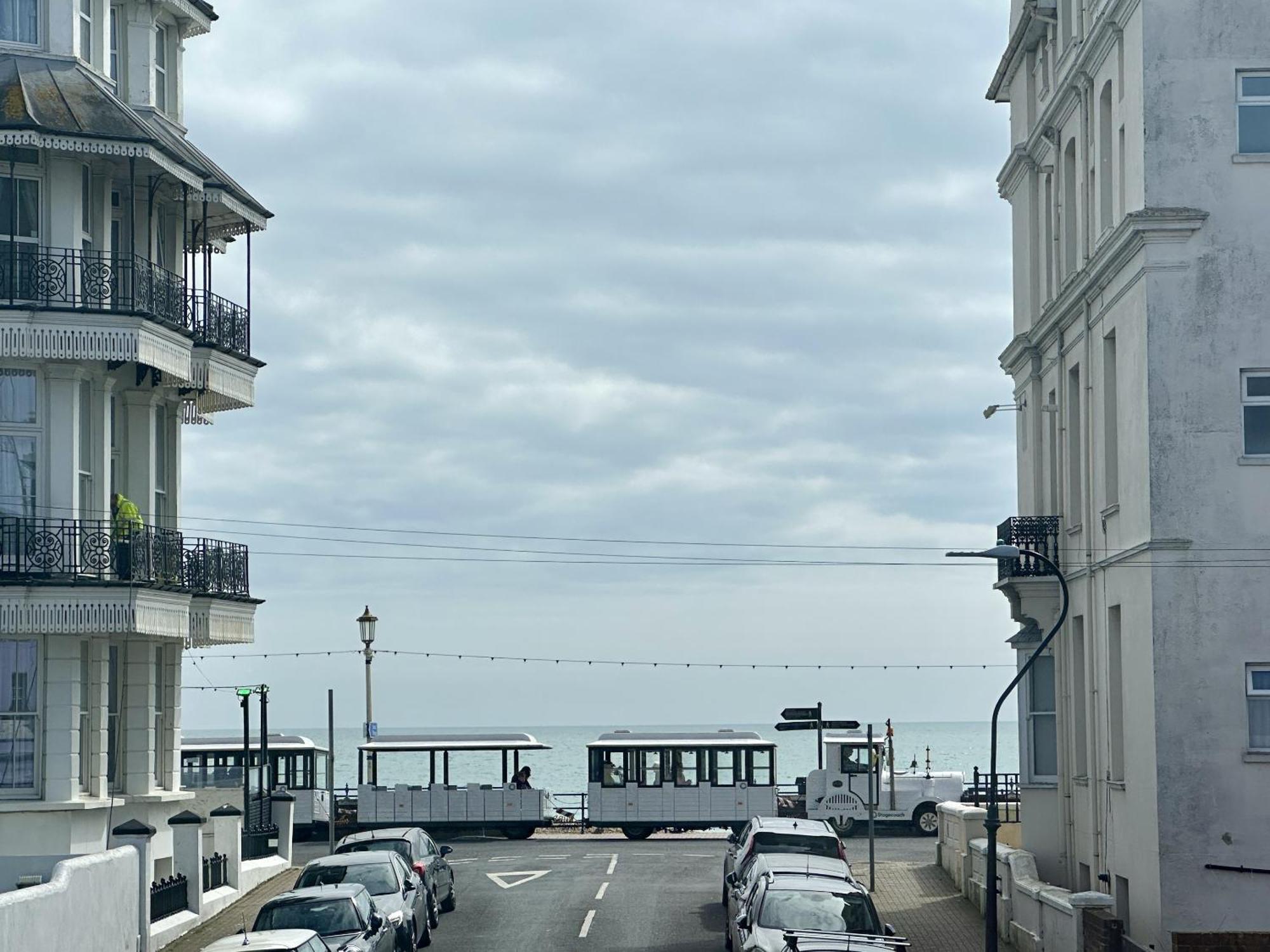 Albert & Victoria Guest House Істборн Номер фото